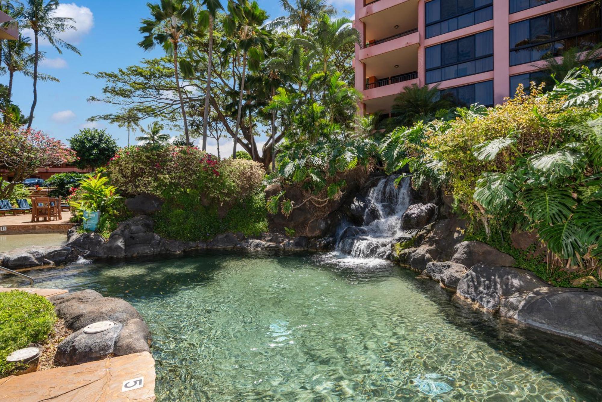 Kahana Falls Resort Napili-Honokowai Eksteriør billede